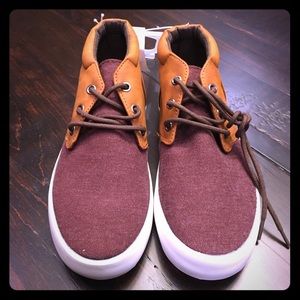 Old Navy boys size 3 shoes